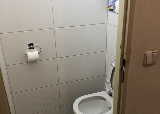 Rekonstrukce koupelny a záchodu/zděná stavba/1patro