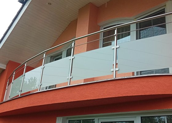 Hliníkové zábradlí na balkony