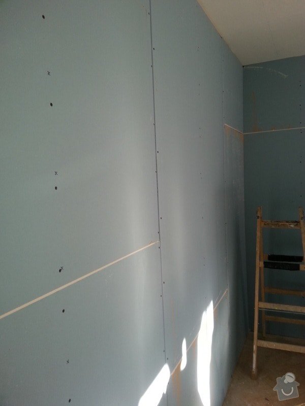 Odhlučnění stropu a stěny v paneláku.: 20140106_104915