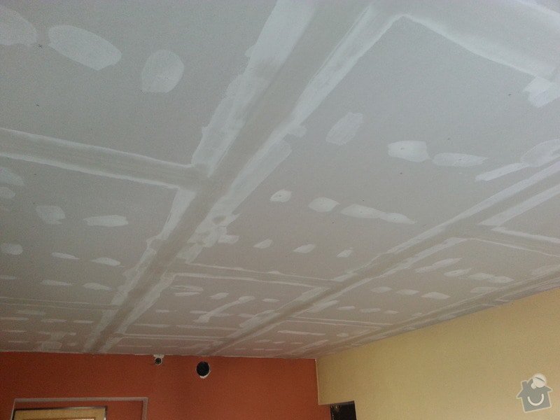 Sádrokarton-strop v obývacím pokoji: 20140204_143526