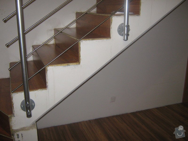 Skříň na míru do prostoru chodby pod schody: IMG_2274