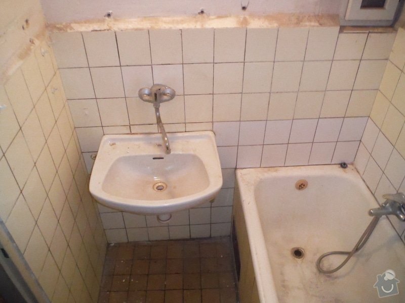 Nový obklad a dažba v koupelně a WC: DSCF0454