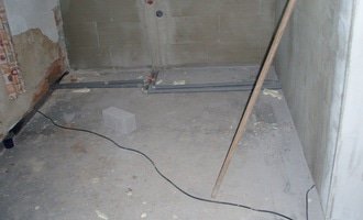 Dokončení podlahy 30 m2 - stav před realizací