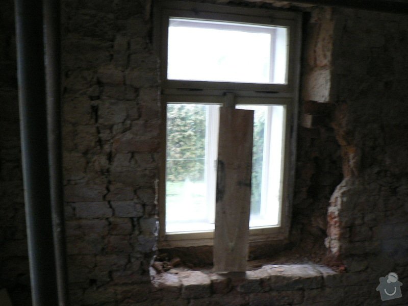 Rekontrukce střechy,podřezání zdí,stavební práce: P1150380