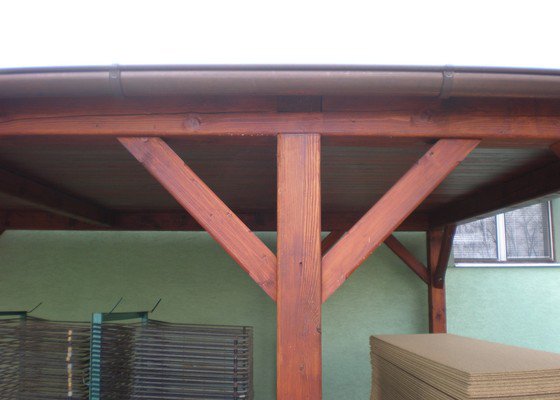 Výroba dřevěného krovu vč.dřevěného stropu,výroba zastřešené pergoly