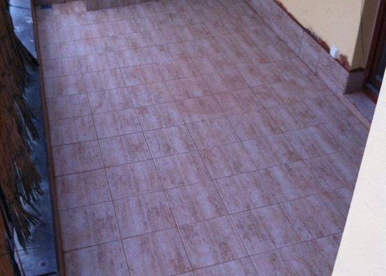 Řešení podlahové krytiny a izolace na dvou terasách