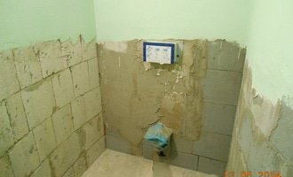Položení dlažby a obkladu - malé wc