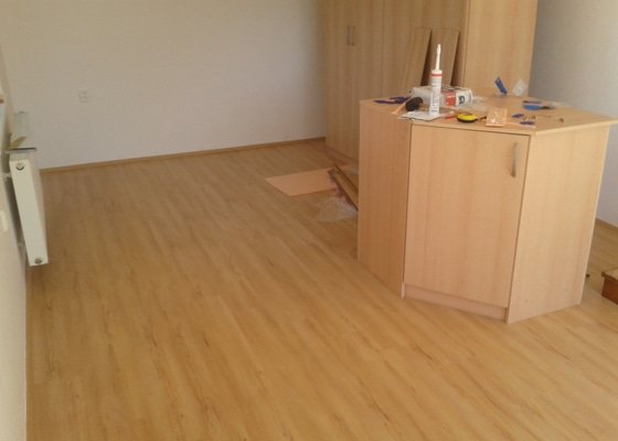 Položení laminátové podlahy 23m2