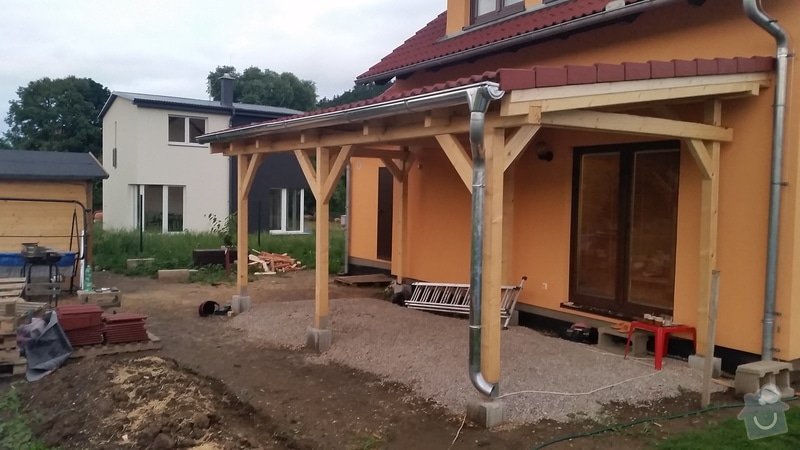 Ztotovení  pergoly nad terasou rozměr  5x3 m. včetně oplechování + střešní krytina - tašky.: 20140709_210443