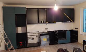 Kuchyňská deska a nástěnný panel (zaměření, výroba, instalace) - stav před realizací