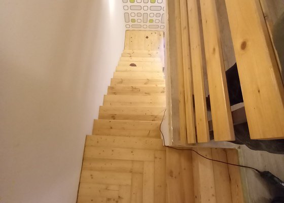 Renovace drevenych schodu