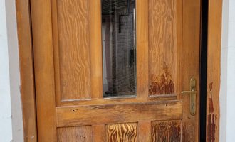 Renovace vchodových dveří - stav před realizací