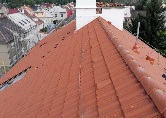 Rekonstrukce střechy BD Kolin