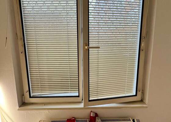 Nátěr oken - 2x 130x150 cm + parapety + topení