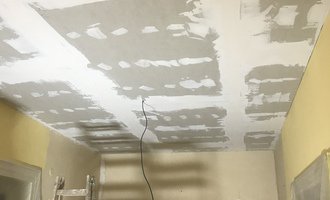 Snížení stropu sádrokartonem