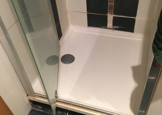 Rekonstrukce koupelny - sprchový kout (+případná výroba koupelnového nábytku)
