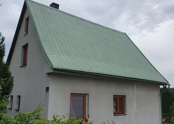 Zkontrolovat, případně opravit, a natřít střechu