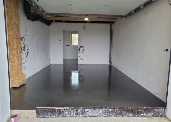 Leštená betónová podlaha