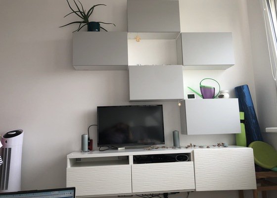 Převrtání-posun obývací stěny IKEA + drobné práce