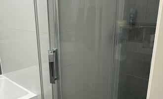 Výměna těsnění dveří do sprchového koutu - stav před realizací