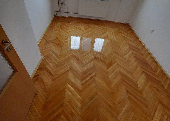 Renovace dřevěných parket