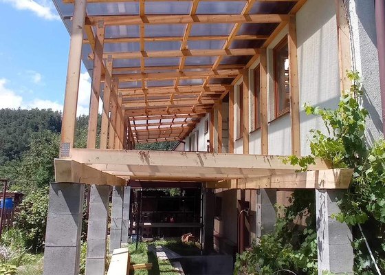 Stavba dřevěné terasy