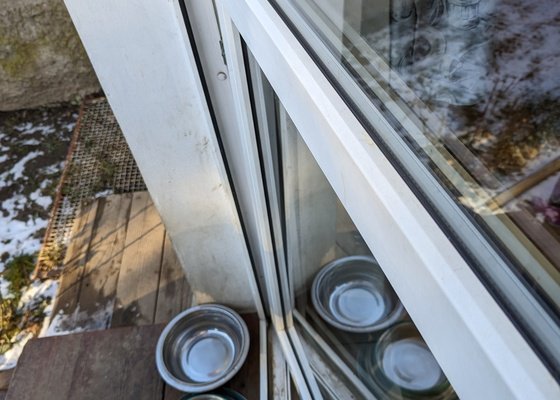 Oprava/seřízení balkónových dveří + výměna těsnění