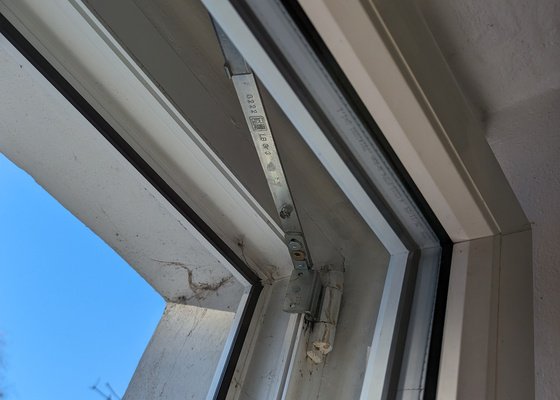 Oprava/seřízení balkónových dveří + výměna těsnění