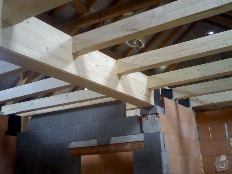 Dřevěná stropní konstrukce: FOTKY_PDA_057