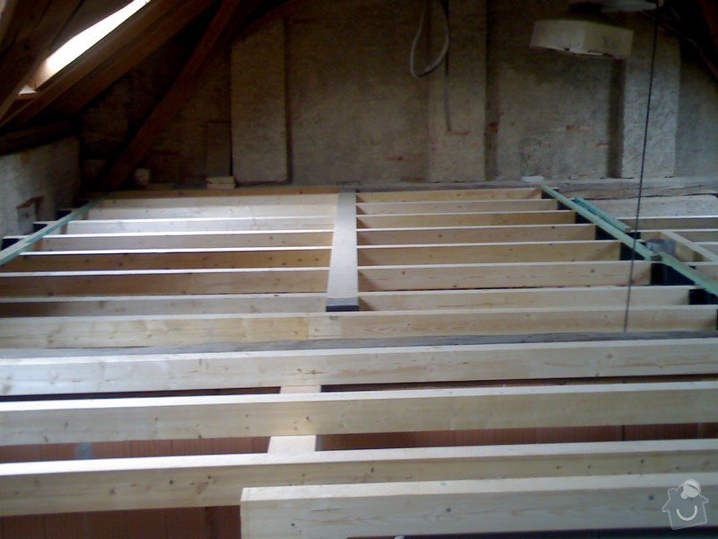 Dřevěná stropní konstrukce: FOTKY_PDA_058