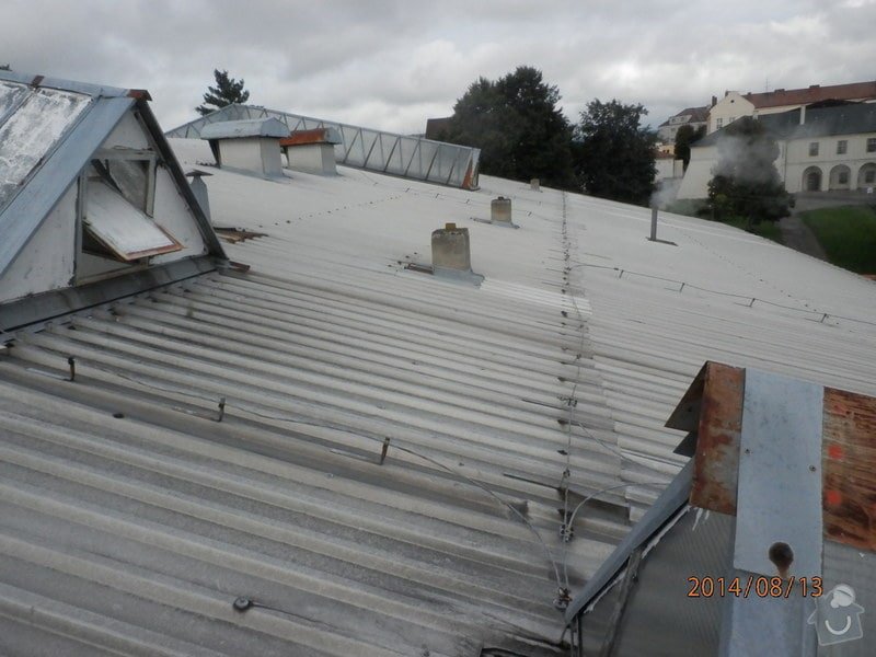 Oprava střechy lahvovny v pivovaru Vyškov: P8133187