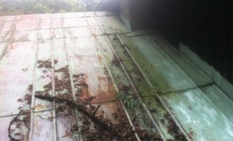 Nátěr plechové střechy (čištění, oprava) - stav před realizací