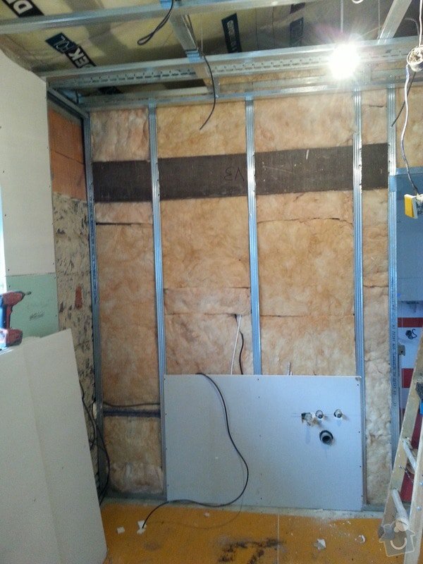 Vytvoření stěn a stropů v kuchyni a koupelně: 20131123_141752