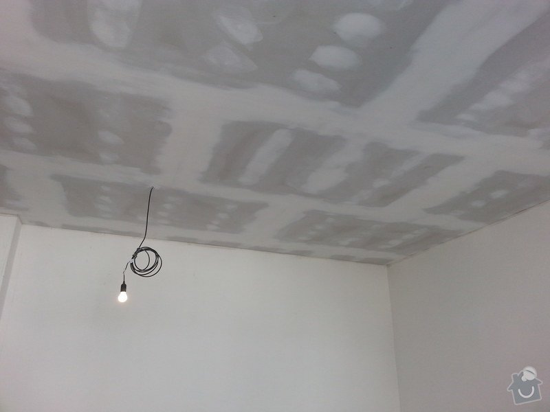 Podhledy s izolací, stěny a elektro: 20140719_105110