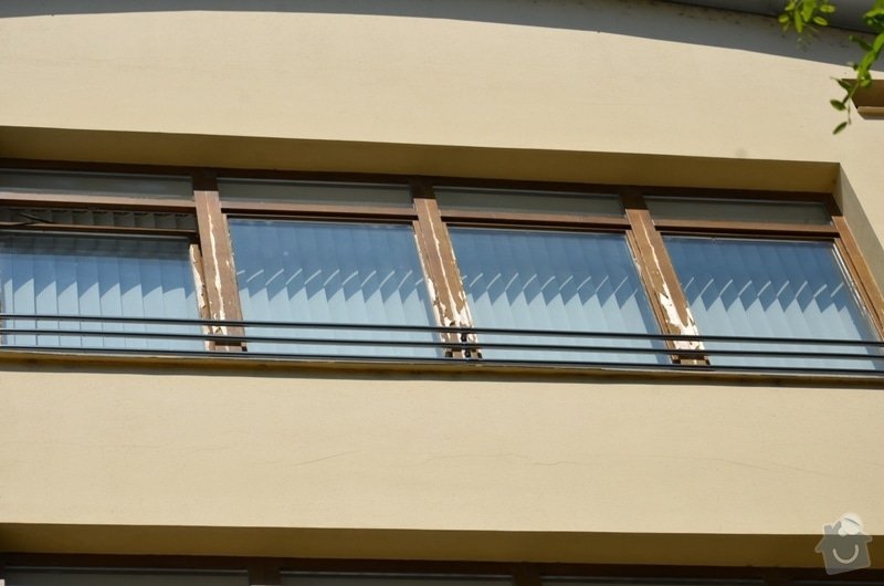 Malířské práce - ošetření dřevěných oken a dveří na administrativní budově Vyškov: DSC_8459