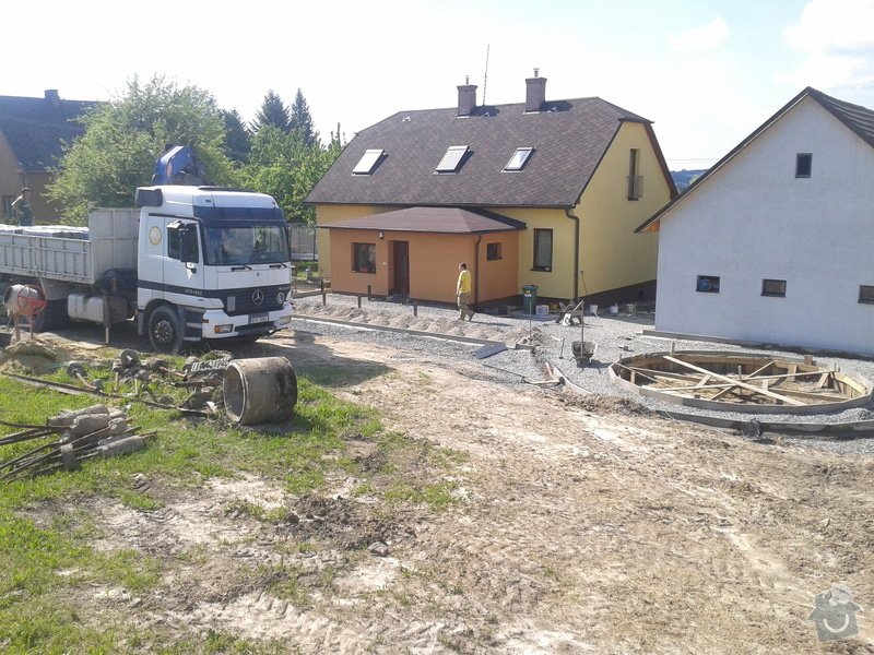 Výměna oken dveří, fasáda,podbytí,zámková dlažba,interiér - zednické opravy, elektrika: 2014-05-21_15.41.51