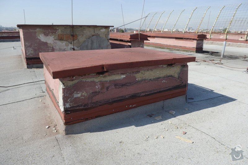 Drobné zednické opravy omítek atikových zdí a stěn šachet na ploché střeše: objekt2197-40