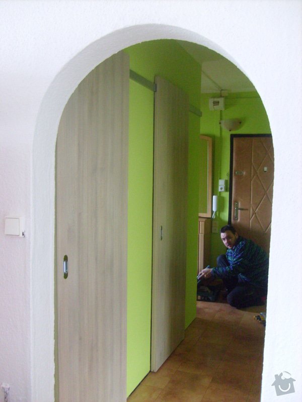 Posuvné dveře před stěnu : Slehova-dvere_na_WC_KOU2