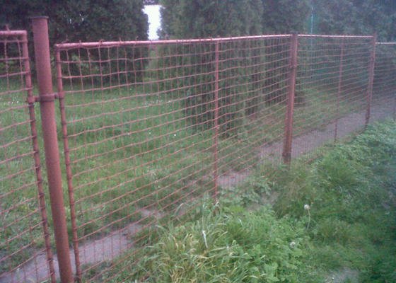 Nátěr kovového plotu - renovace