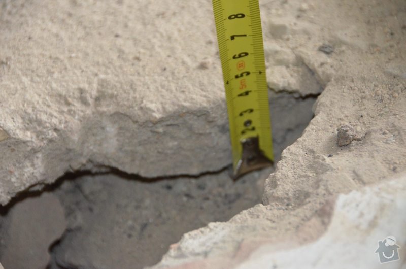 Vybourání betonové podlahové desky 4cm na zásypu : DSC_0616