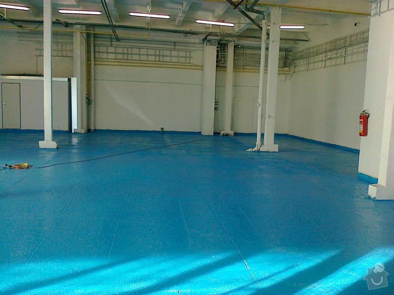 Betonáž podlahy v hale, panelové plochy: 280120151074