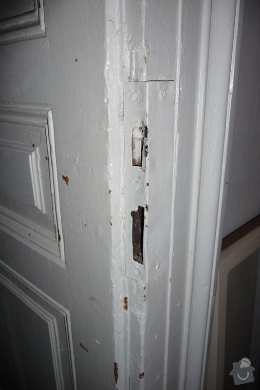 Oprava a dovýroba interiérových dveří a zárubní: P1080157