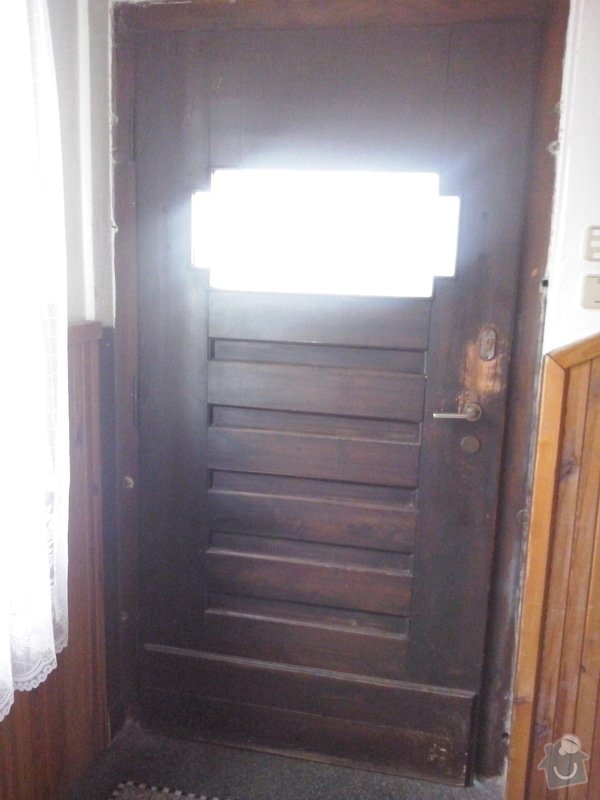 Repas dřevěných vchodových dveří: CAM00043