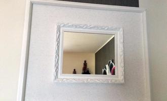 Ozdobné zrcadlo v rámu