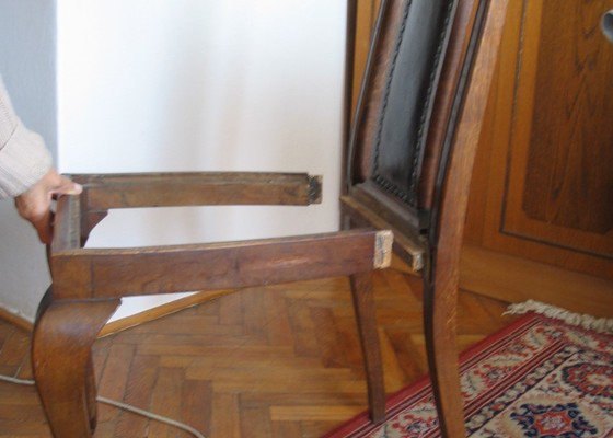 Oprava starých židlí - stav před realizací