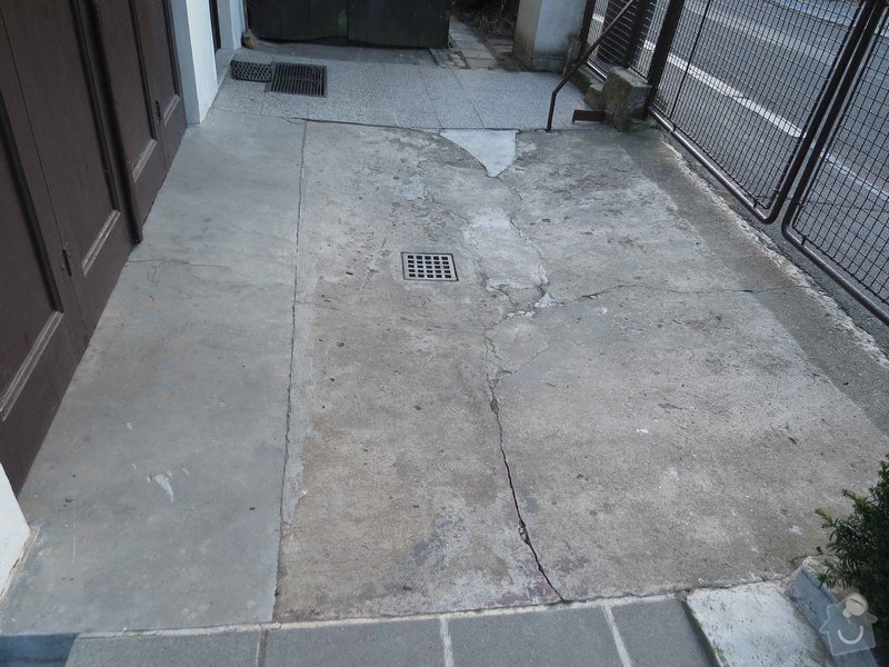 Rekonstrukce betonové plochy před garáží 11 m2 : IMG_5533_betonU