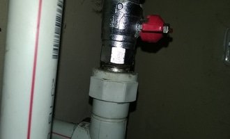 Opravit pojistny ventil pred bojlerom - stav před realizací