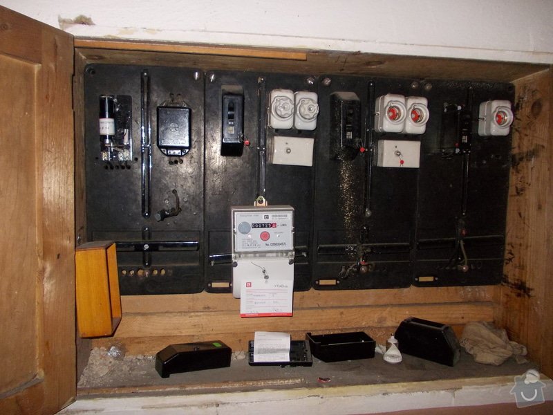 Rekonstrukce rozvodů elektřiny: Cheb_Jiraskova_002