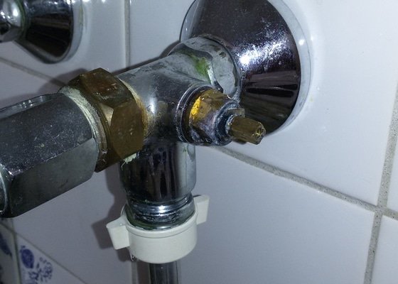 Výměna ventilu pro přívod vody do pračky - stav před realizací