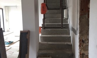 Výroba dřevěných schodových nášlapnic na schodiště - stav před realizací